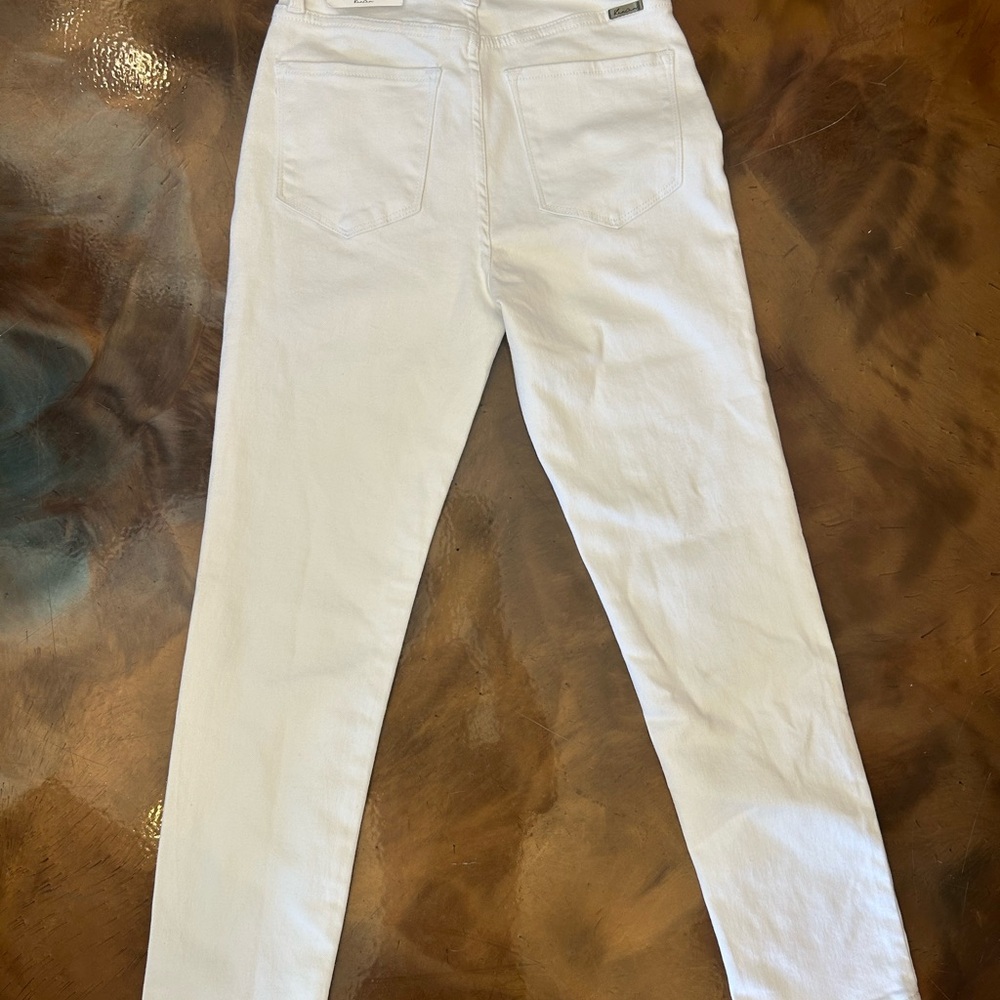 KanCan Women's White Straight Fit Denim Jeans